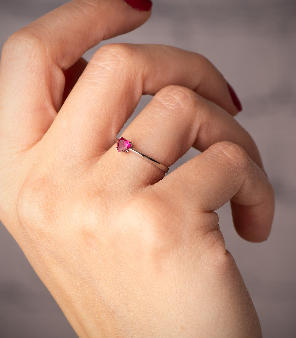 Anillo Sortija para Mujer Oro Blanco Rubí Compromiso CORAZÓN ROJO