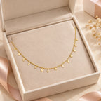 Gargantilla para Mujer de Acero 316L Dorada Celestial con Estrellas y Lunas